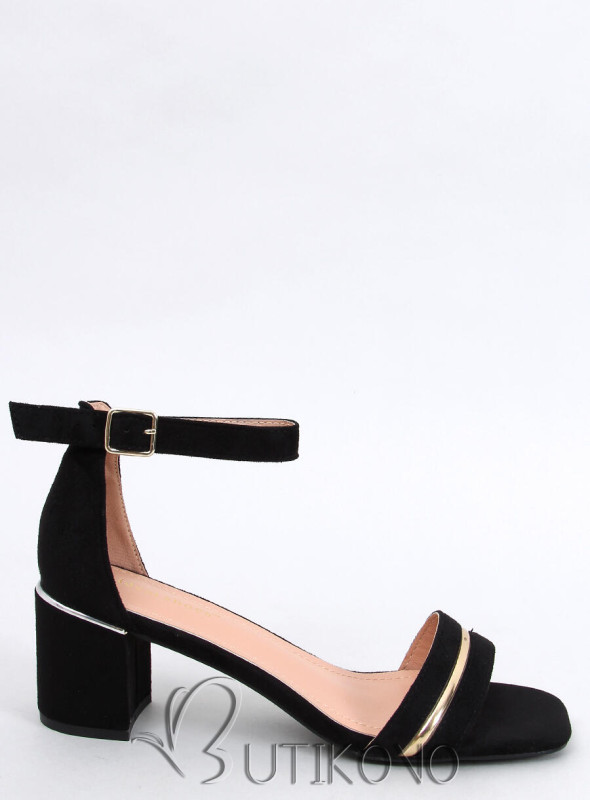 Čierne nízke elegantné sandále