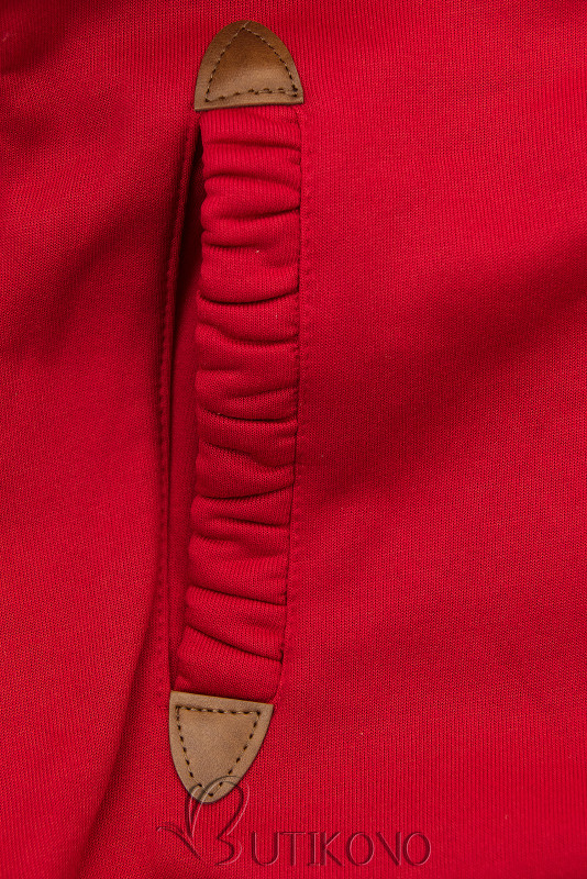 Červená mikina s farebnou podšívkou v kapucni