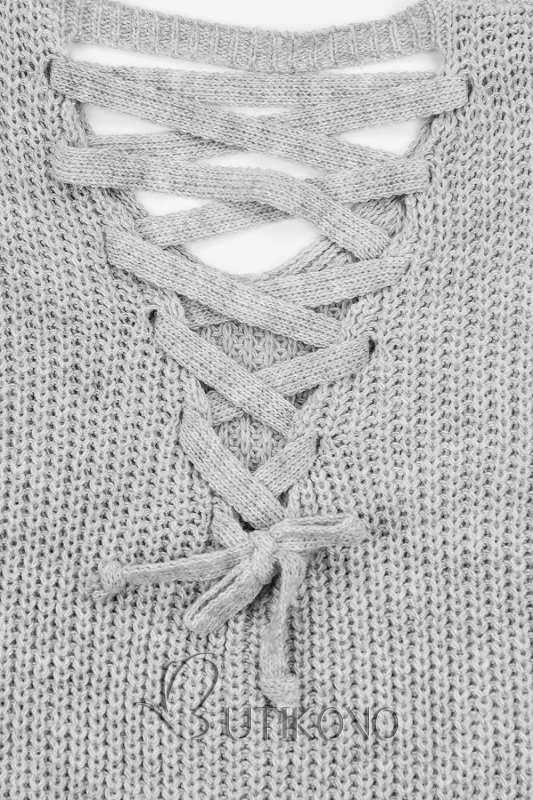 Sivý sveter so šnurovačkou