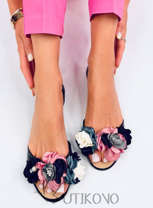 Čierne gumené sandále s kvetmi