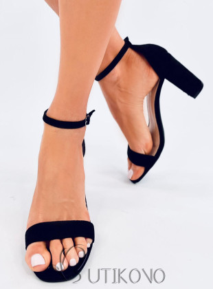 Vysoké elegantné sandále čierne
