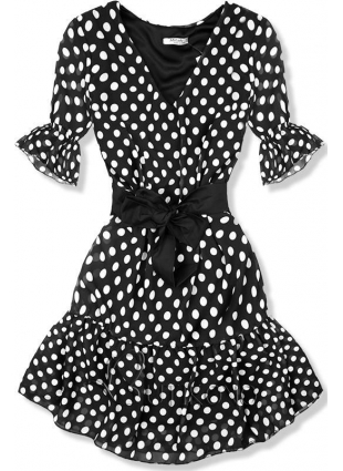 Čierno-biele bodkované šaty