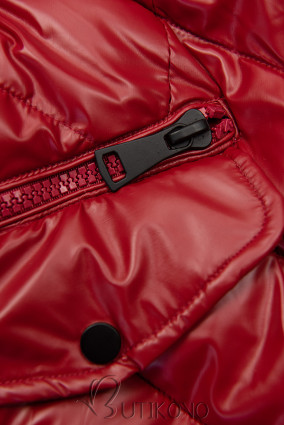 Červená zimná bunda v prešívanom vzhľade
