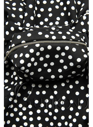 Čierne bodkované šaty s taškou v páse