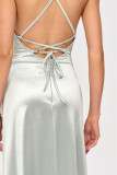 Saténové maxi šaty s viazaním na chrbte v mätovej farbe