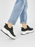 Dámske čierne sneakersy na hrubej podrážke