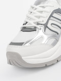 Biele dámske sneakersy so striebornými detailmi