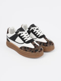 Bielo-čierne sneakersy s leopardím vzorom
