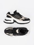Čierne dámske sneakersy so zlatými detailmi