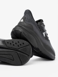 Ľahké čierne sneakersy s priedušným zvrškom
