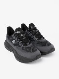 Ľahké čierne sneakersy s priedušným zvrškom