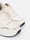 Béžové sneakersy s lesklými zlatými akcentmi