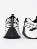 Bielo-čierne pohodlné sneakersy so sieťovinou