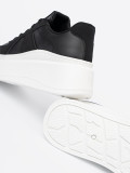 Klasické čierne sneakersy na hrubej podrážke