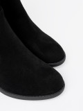 Elegantné čierne členkové čižmy na podpätku s nariaseným zvrškom