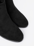 Štýlové čierne členkové čižmy s elegantným zdobením