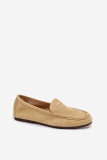 Žlté mokasíny zo semišu so zlatým detailom