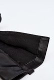 Čierne čižmy s ozdobným detailom na zips