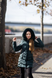 Tmavozelená zimná bunda s odnímateľnou kožušinou