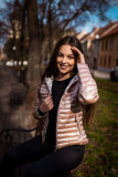 Bronzová prešívaná bunda so vzorovanou podšívkou