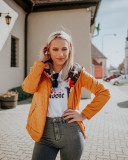 Červená bunda s kvetinovou podšívkou od LHD