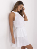 Biele minišaty s volánom a viazaním
