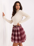 Bordová mini sukňa s károvaným vzorom a opaskom