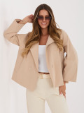 Krátky prechodný kabát v camel farbe