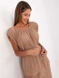 Elegantný komplet v camelovej farbe