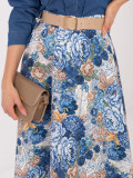 Elegantná midi sukňa s kvetinovým vzorom a opaskom, modrá
