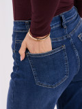 Tmavomodré mom jeans s vysokým pásom