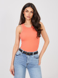 Rebrovaný oranžový top bez rukávov