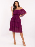 Fialové elegantné off-shoulder šaty s volánom