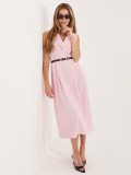 Elegantné ružové midi šaty s pásikom a golierom