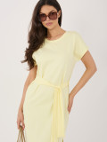 Svetložlté bavlnené letné šaty s opaskom