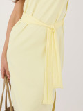 Svetložlté bavlnené letné šaty s opaskom