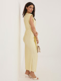 Elegantné žlté midi šaty s prekladaným výstrihom
