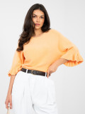 Elegantný oranžový pulóver s 3/4 rukávmi a volánom