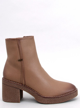 Dámske čižmy na gumovom opätku hnedé