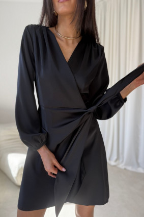 Čierne mini zavinovacie šaty Catlin