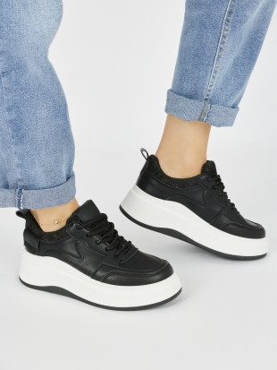 Dámske čierne sneakersy na hrubej podrážke