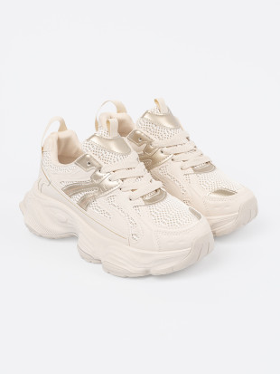 Svetlobežové sneakersy na hrubej podrážke