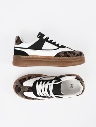 Bielo-čierne sneakersy s leopardím vzorom