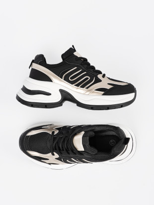 Čierne dámske sneakersy so zlatými detailmi