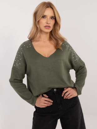 Elegantný khaki pulóver s aplikáciou