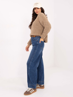 Béžový pletený pulóver s okrúhlym výstrihom