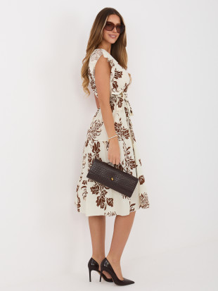 Hnedé rozšírené midi šaty s opaskom a volánom