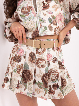 Hnedé kvetované šortky so širokými nohavicami a opaskom