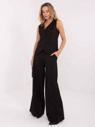 Elegantná čierna pruhovaná vesta s podšívkou