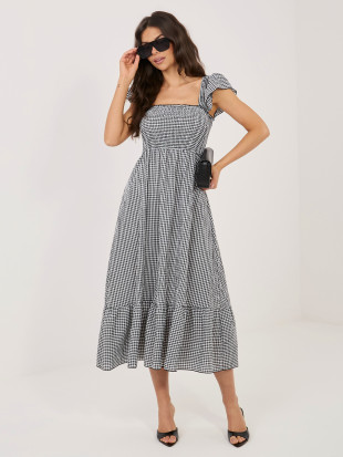 Čierne midi šaty s volánom a károvaným vzorom